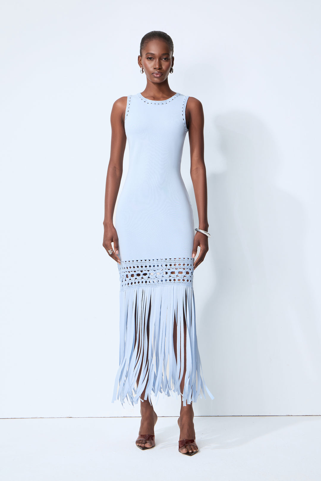 Blaues ärmelloses Häkel-Fransen-Maxikleid von KYMA