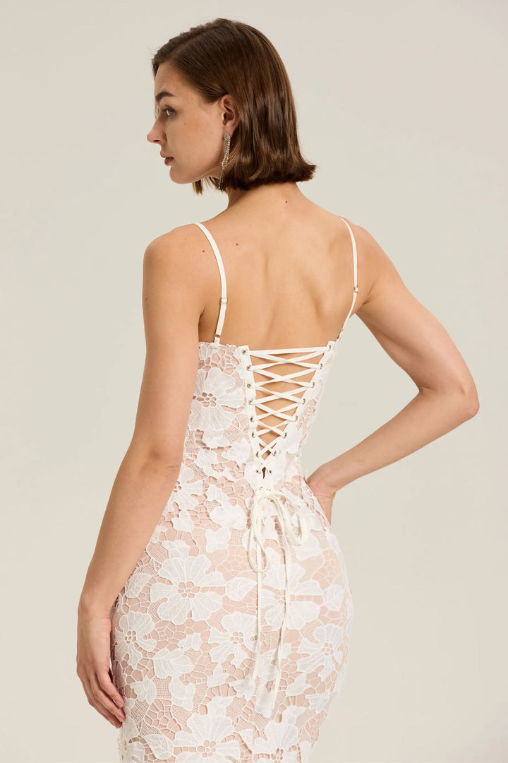 Festliches Anlassen mit dem Amanda Spitze Maxikleid - KYMA
