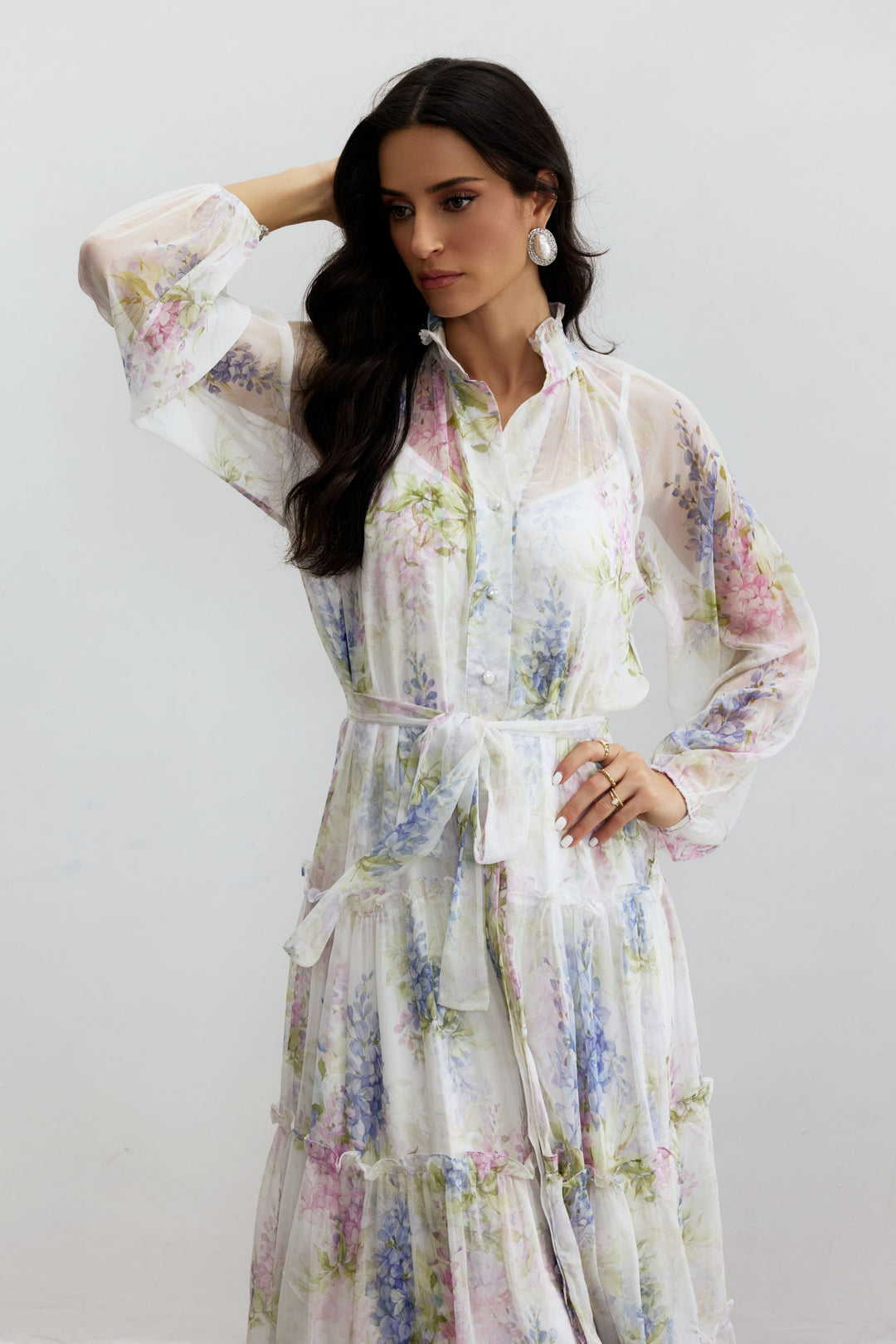 Detailansicht des Blumenprints auf dem Angelica Kleid - KYMA