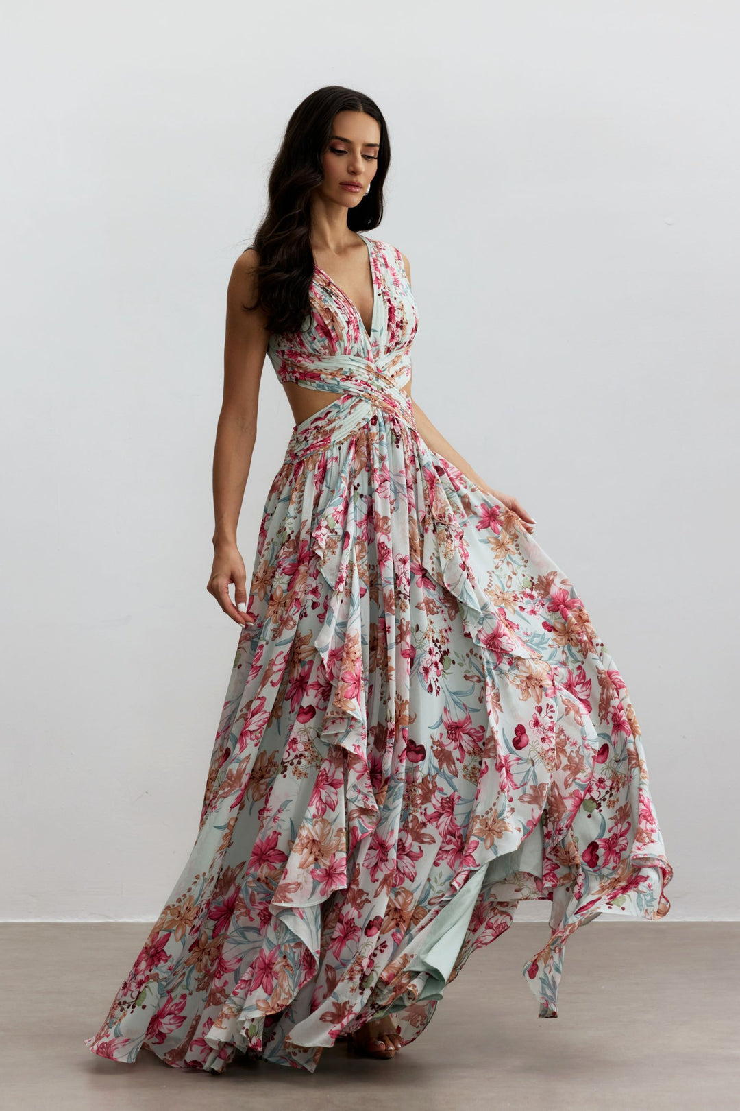 Anila Maxikleid mit tiefem V-Ausschnitt - KYMA