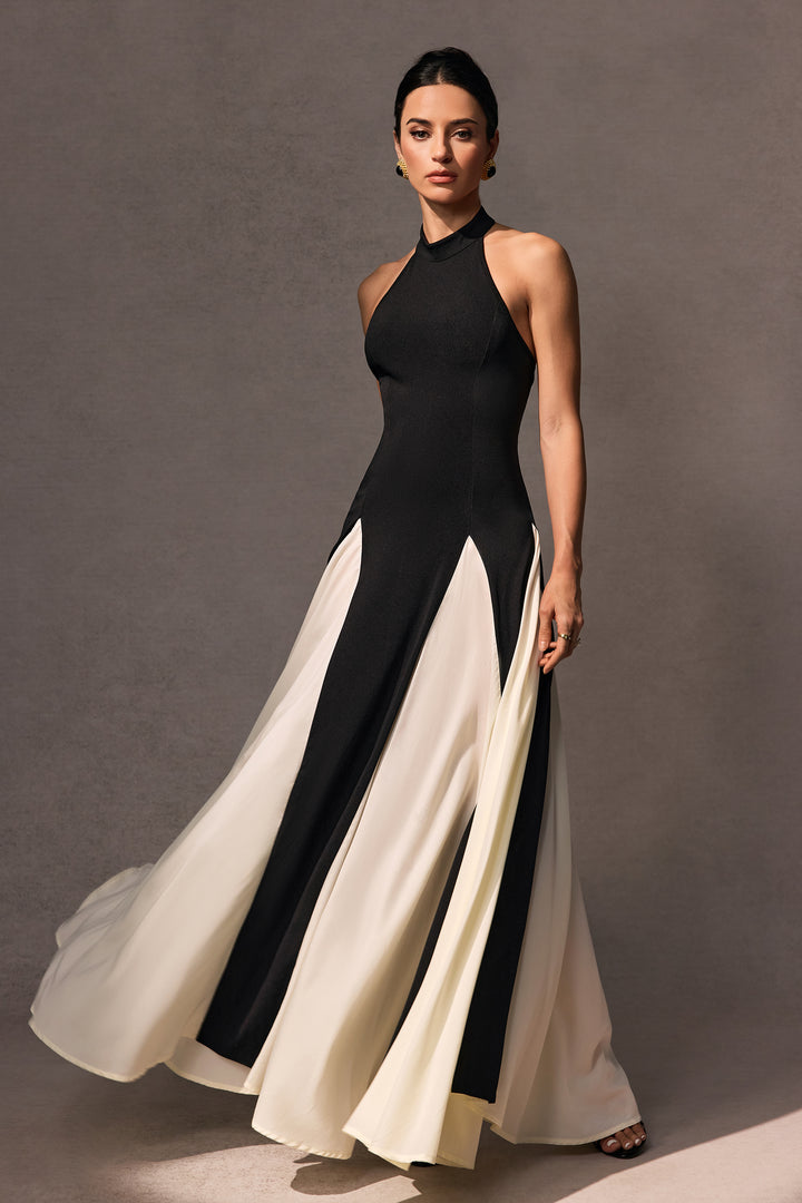 Anna Halterneck-Maxikleid mit Kontrastpaneelen Modell