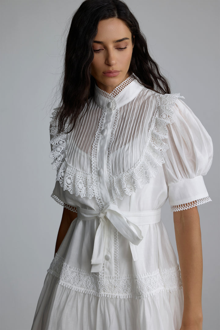 Annette Mini-Kleid mit Spitze und Puffärmeln mit Gürtel - KYMA