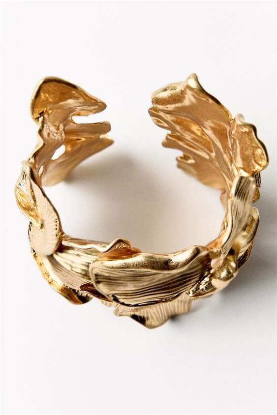 Styling-Beispiel mit dem Blumen-Armband - KYMA