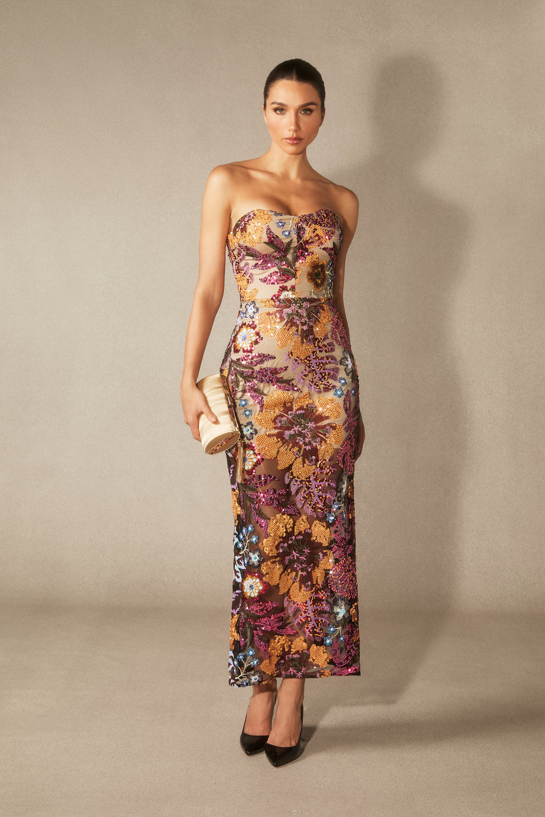 Aurora MAXIKLEID TRÄGERLOS MIT BLUMENSTICKEREI UND GLITZER