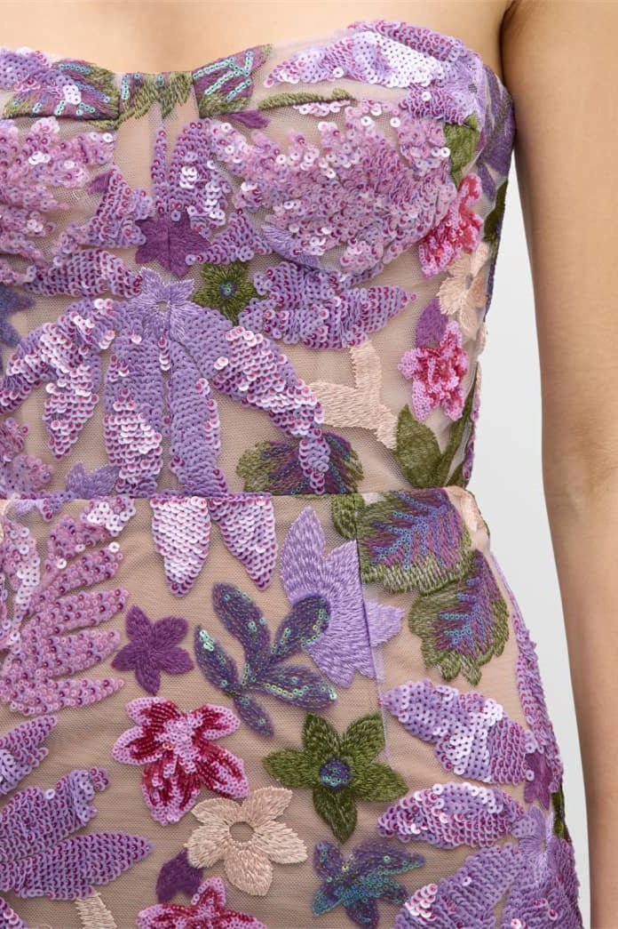 Aurora MAXIKLEID TRÄGERLOS MIT BLUMENSTICKEREI UND GLITZER