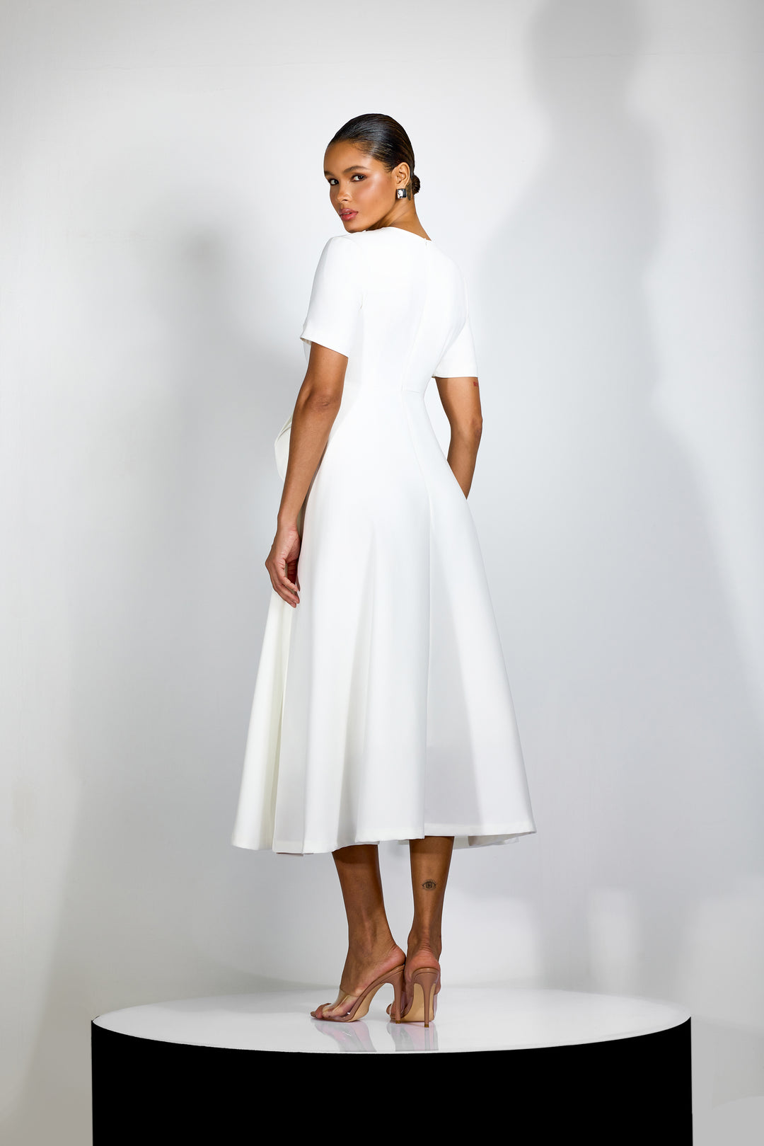 Ava Midikleid, Rückansicht mit Reißverschluss - KYMA