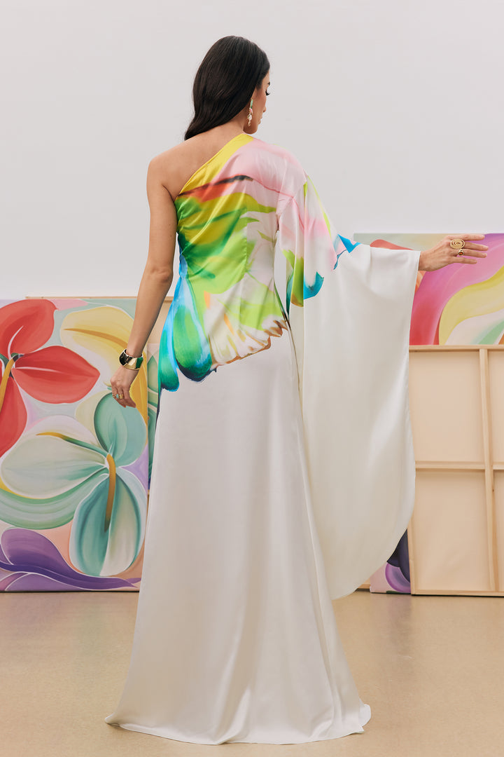 Bernice bedrucktes Maxikleid, das bereit für die Reise ist - KYMA
