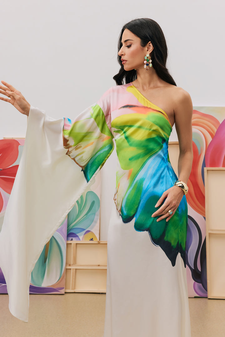 Bernice elegantes Maxikleid mit Print und einem Ärmel – KYMA