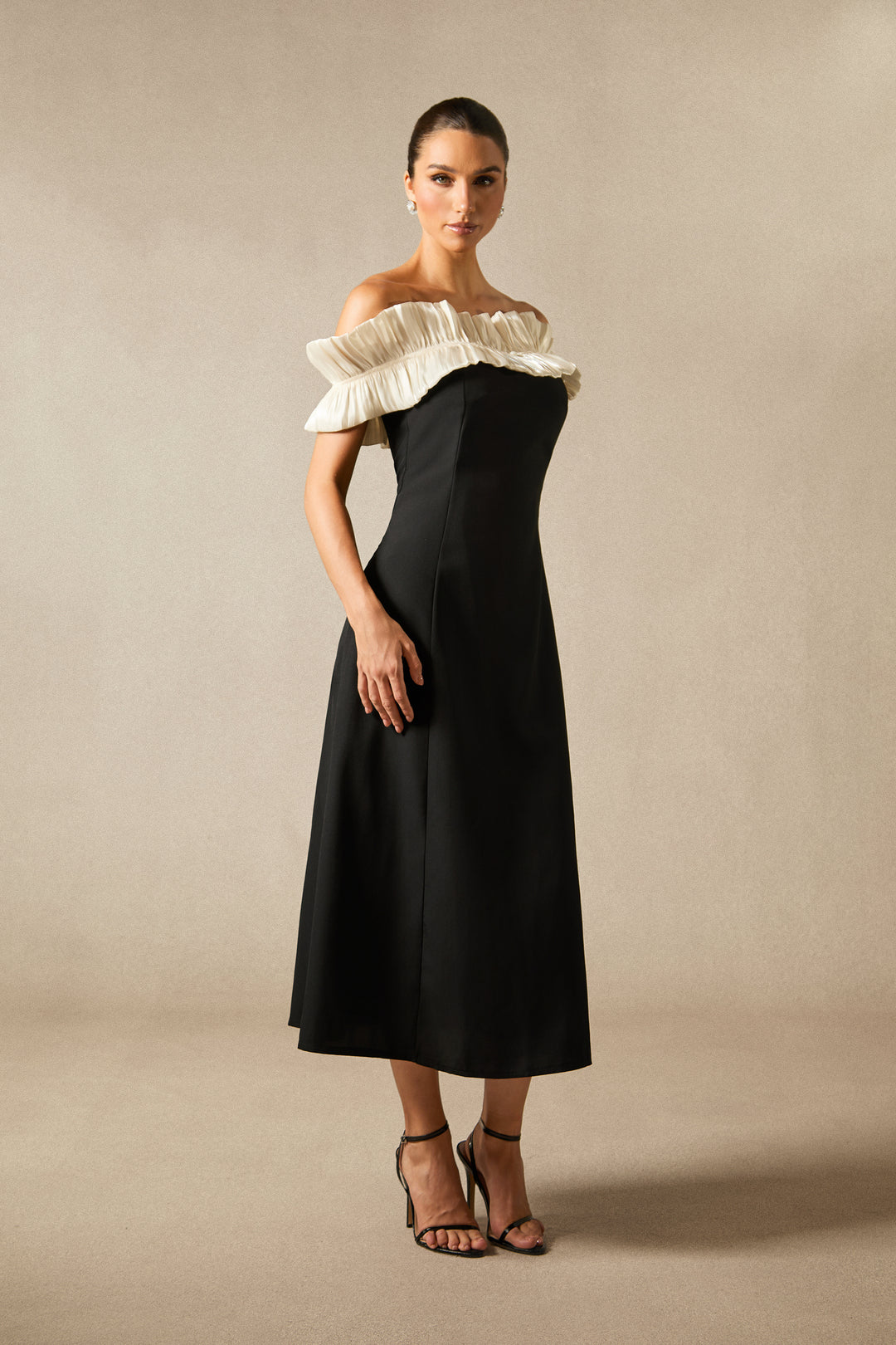 Organza-Stoff des Bonnie Maxikleides - KYMA