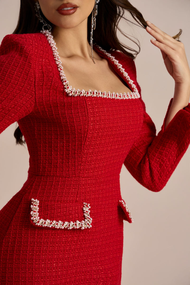 Seitenansicht des Camilla Tweed Minikleids mit Perlenverzierung – KYMA