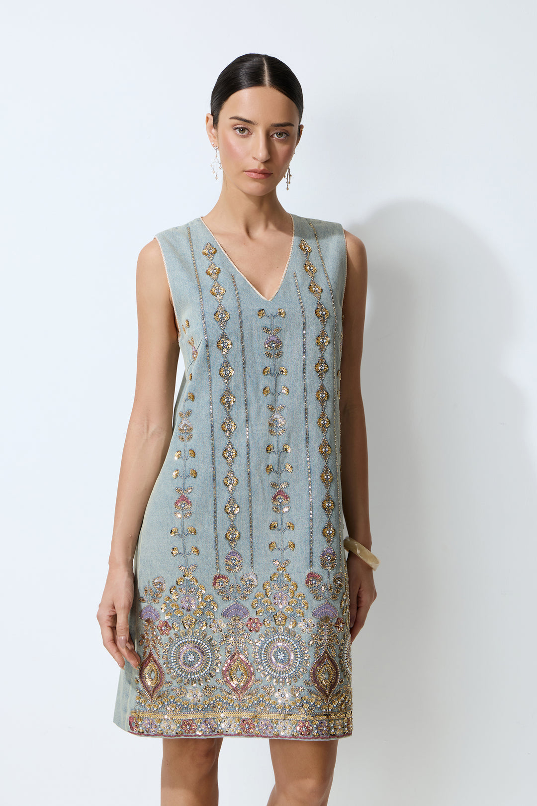 Saumdetails mit Pailletten – KYMA