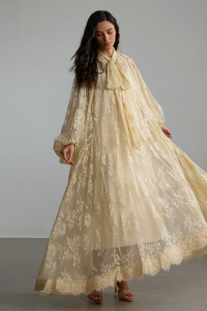Catharine Florales Spitzen-Maxikleid Stoffmuster - KYMA