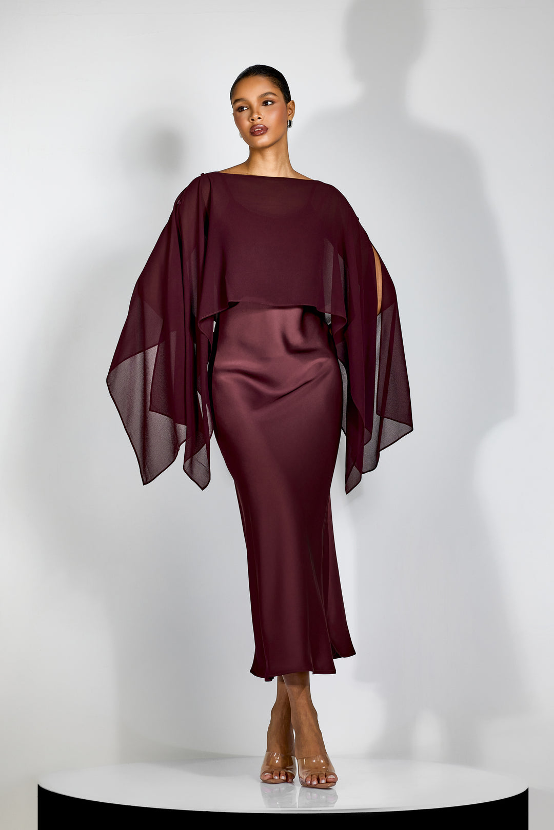 Elena Spaghettiträger Maxi-Kleid mit Cape-Bluse Vorderansicht - KYMA