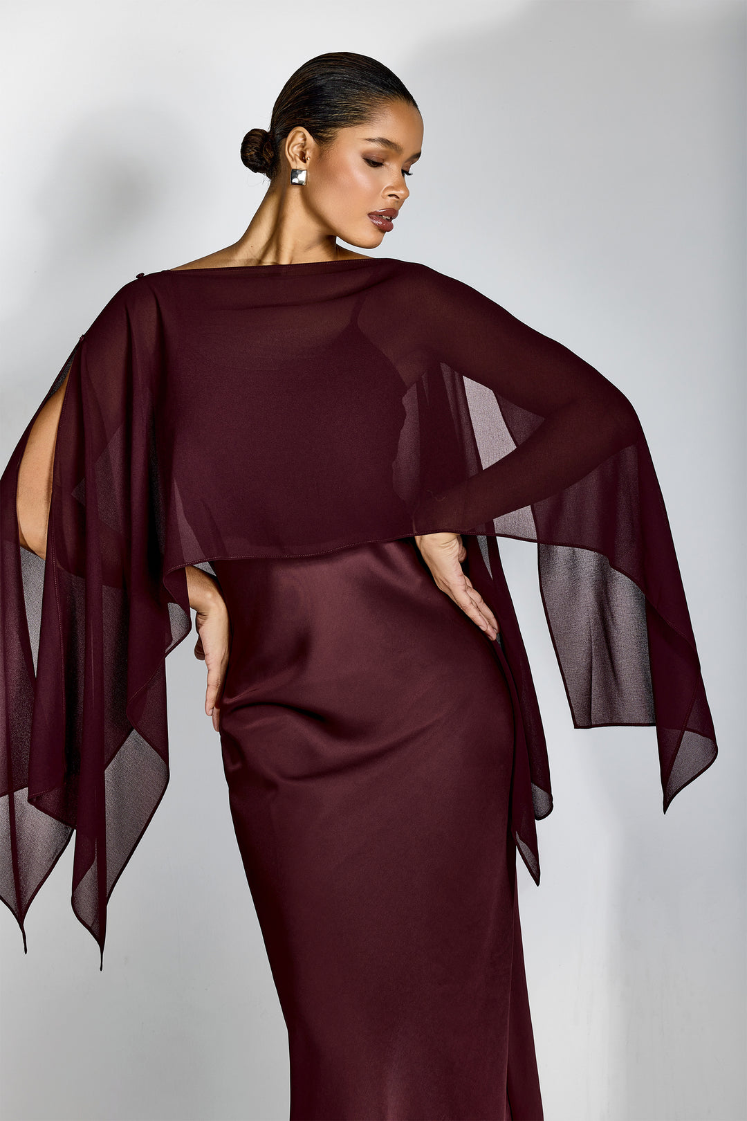 Elena Spaghettiträger Maxi-Kleid mit Cape-Bluse Detailansicht - KYMA