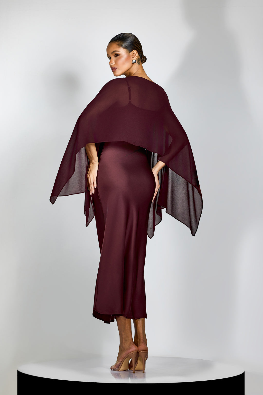 Elena Spaghettiträger Maxi-Kleid mit Cape-Bluse Rückenansicht - KYMA