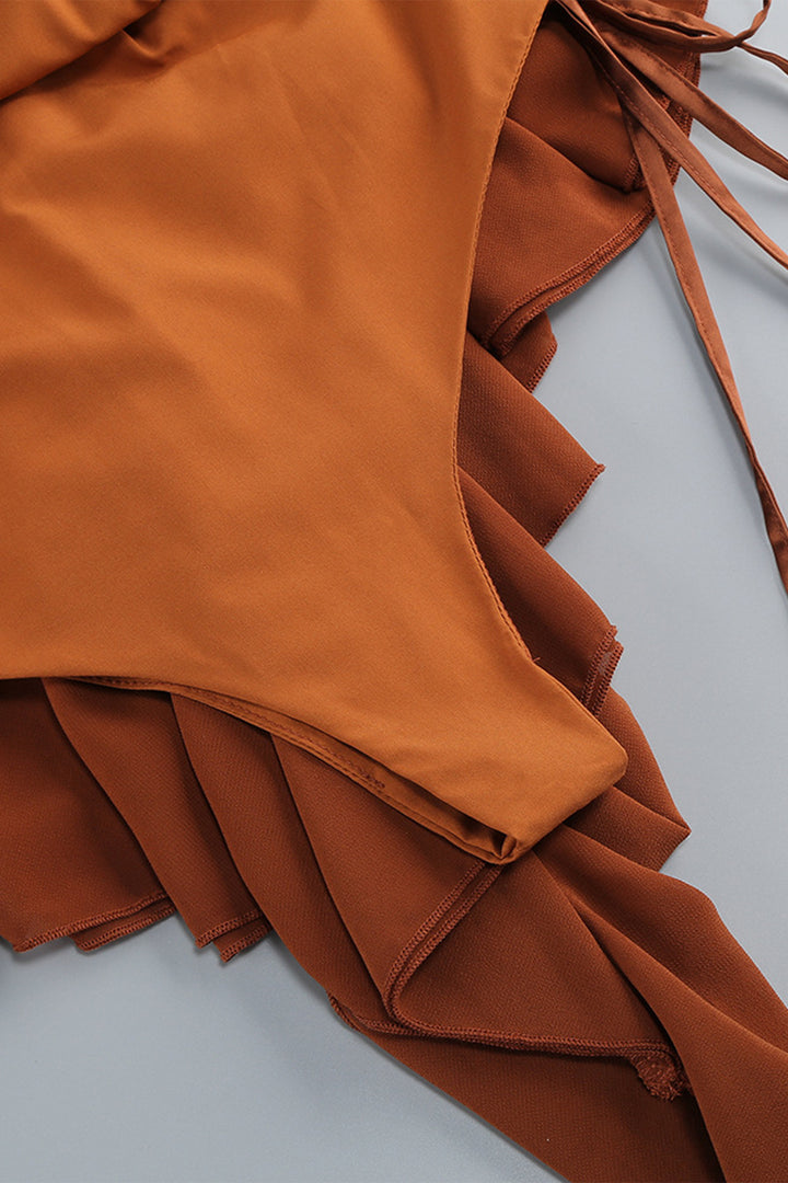 Elena Neckholder-Body mit Rüschen Detail Ausschnitt – KYMA
