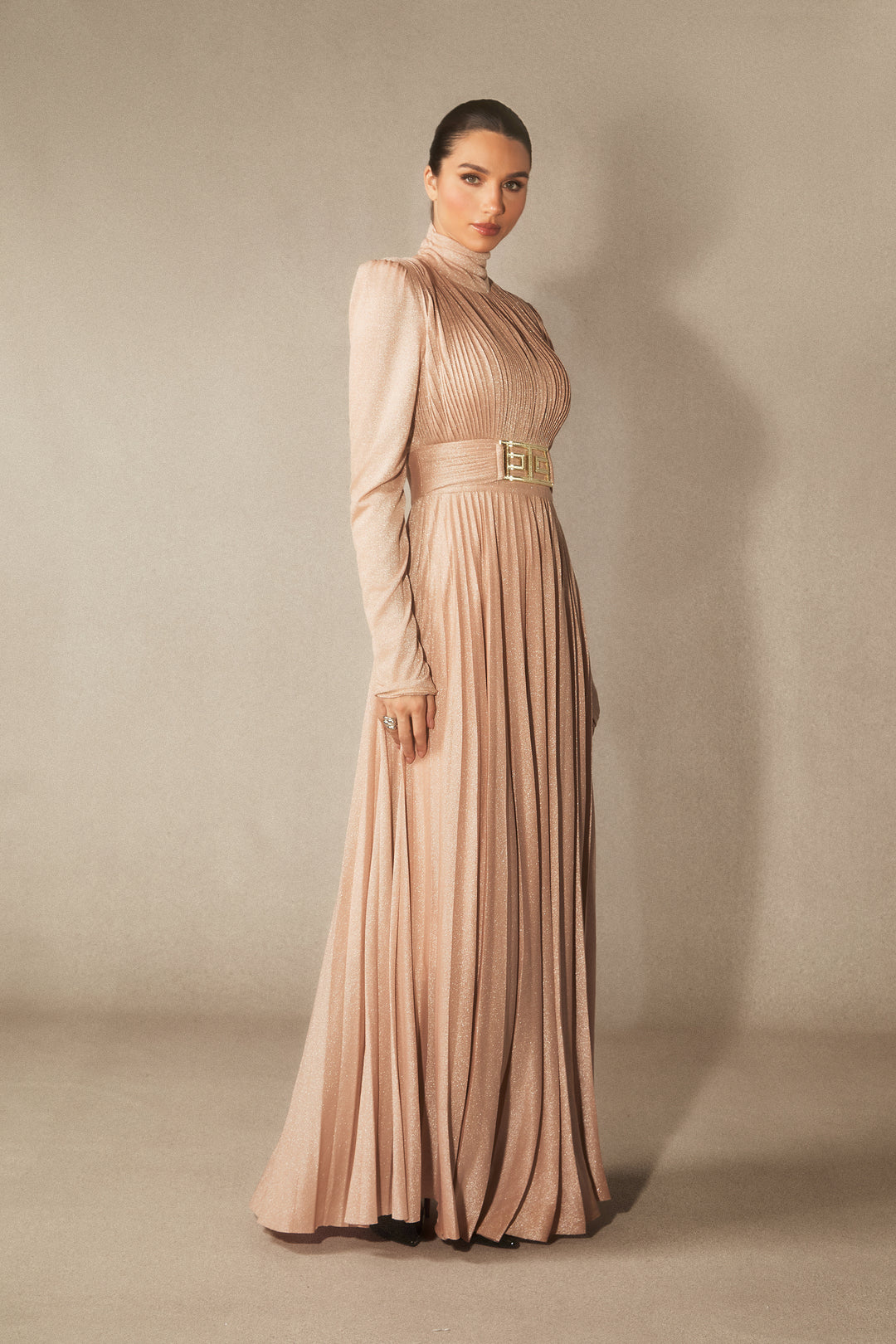 Elsie Kleid mit Cut-Out-Ausschnitt KYMA