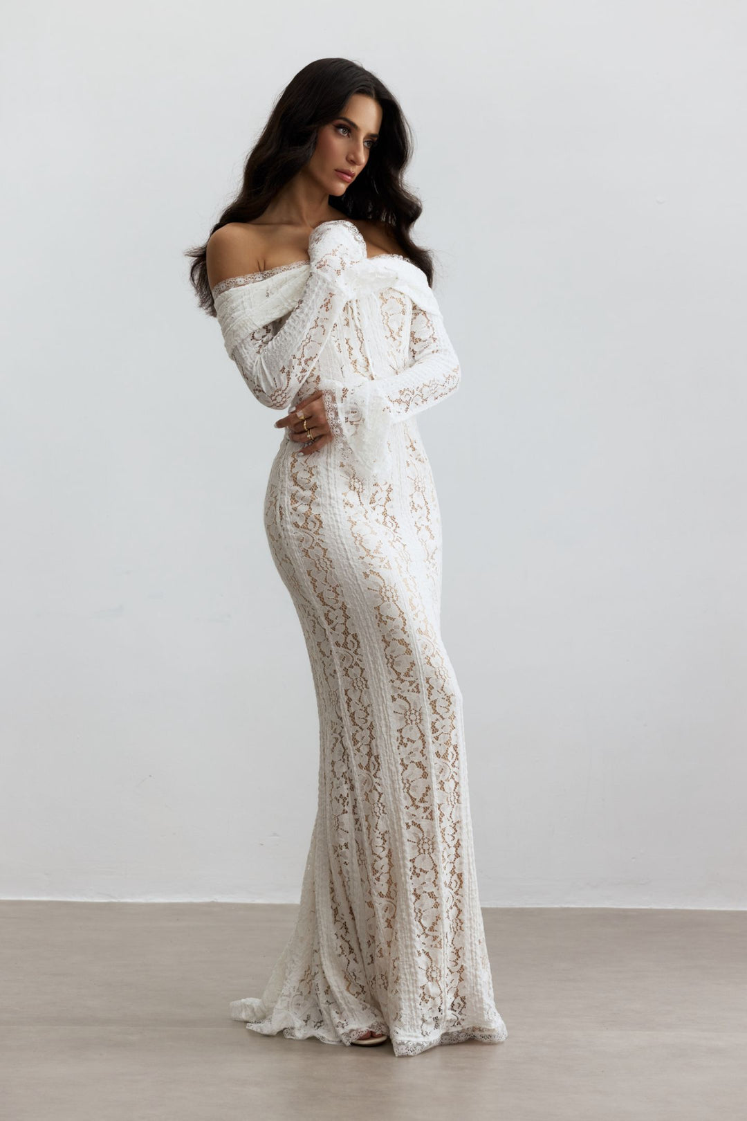 Emily schulterfreies Spitzen-Maxikleid elegant - KYMA