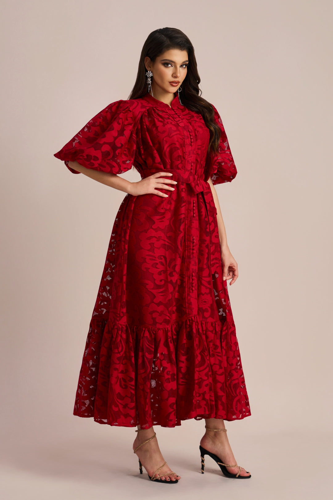 Emma besticktes Spitzen-Midi-Kleid mit Gürtel Rückansicht - KYMA