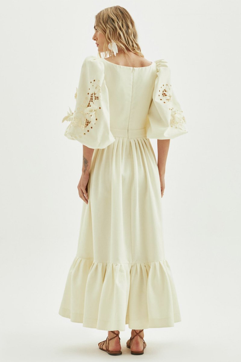 Das Eunice Kleid mit verspielten Cut-outs - KYMA