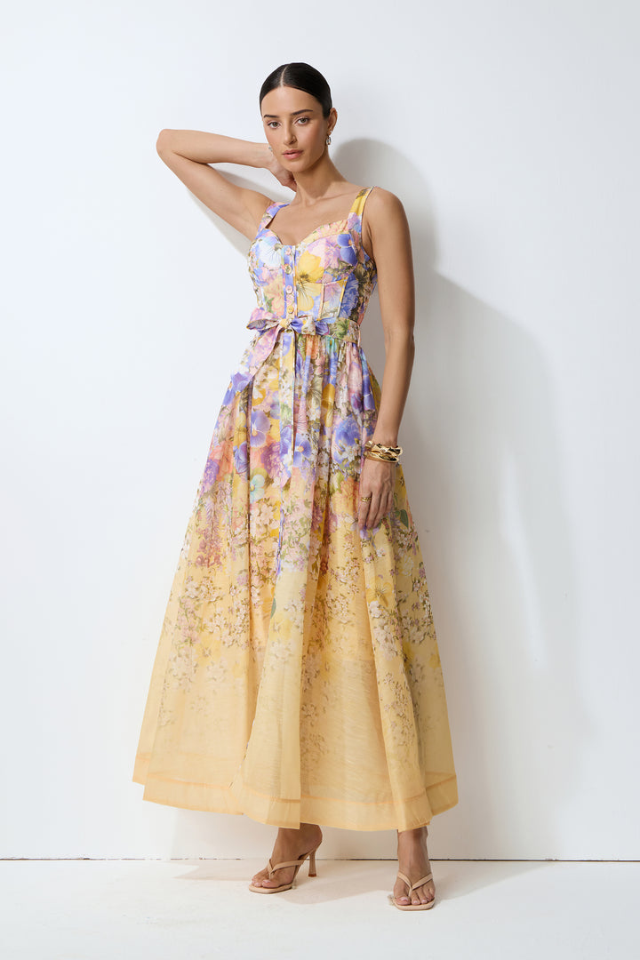 Gelbes Maxikleid mit Blumenprint und Herz-Ausschnitt