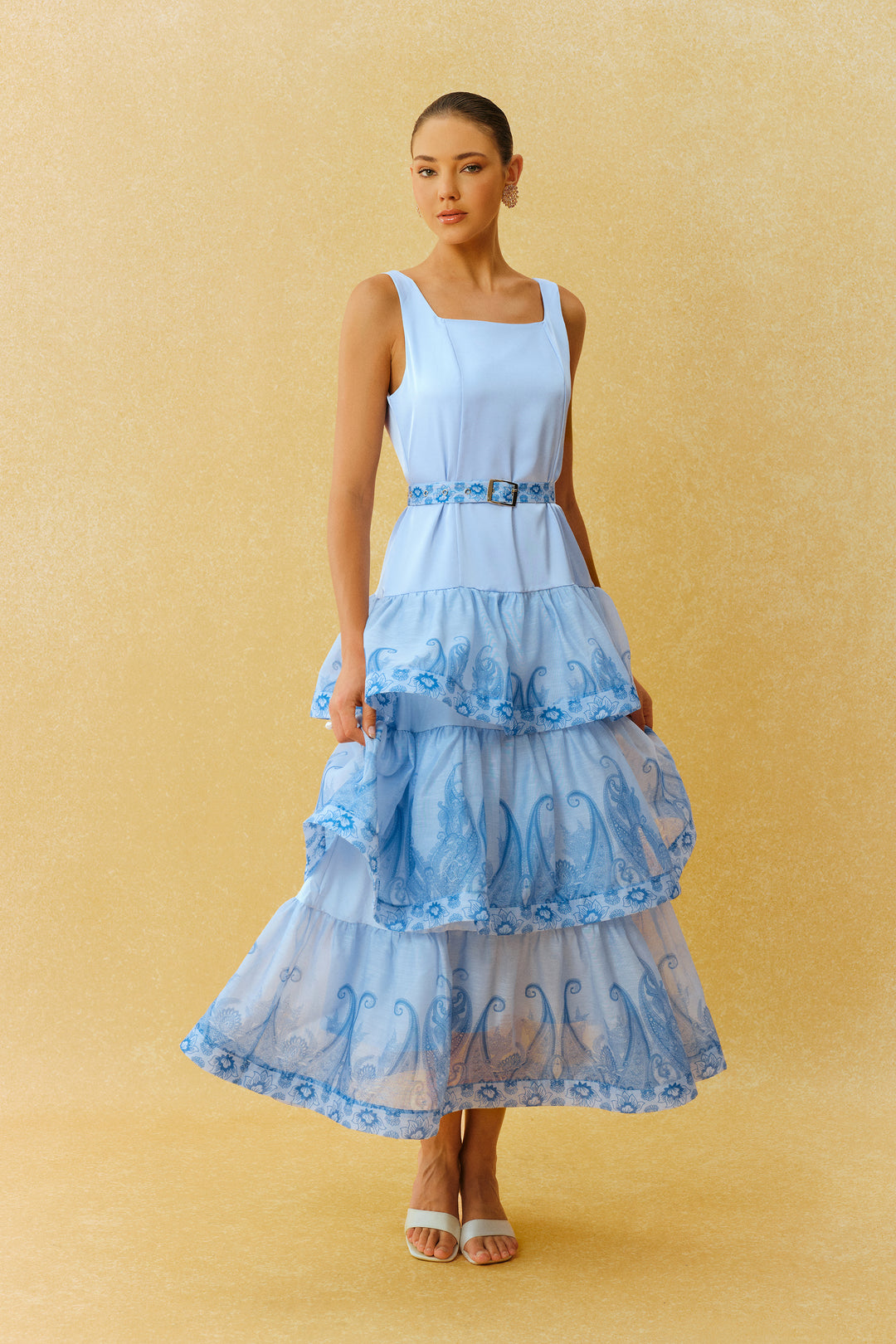 Forever Yours blaues Maxikleid mit Paisley-Print und eckigem Ausschnitt Taillengürtel