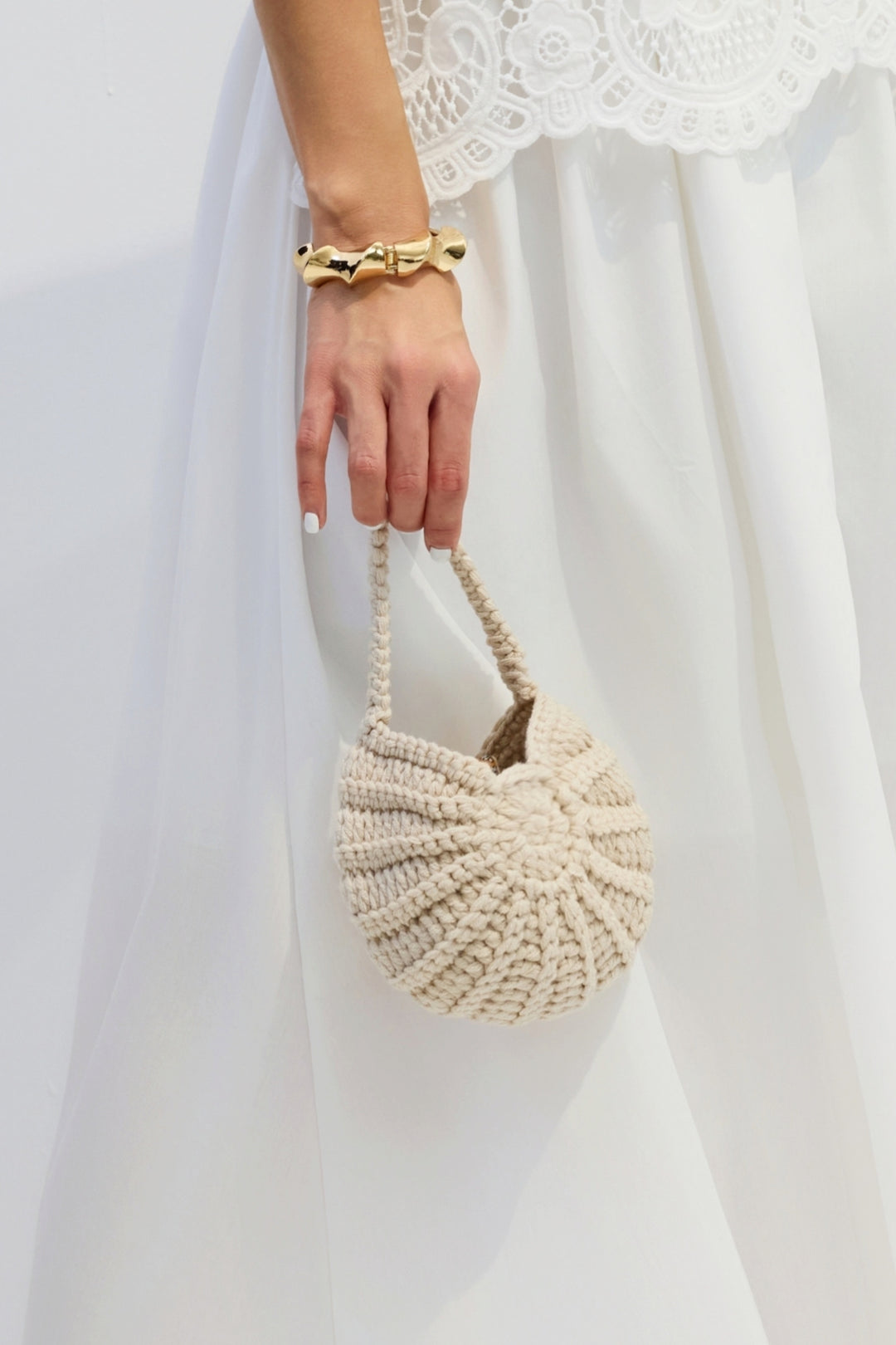 Gehäkelte Muschel-Handtasche mit Details - KYMA