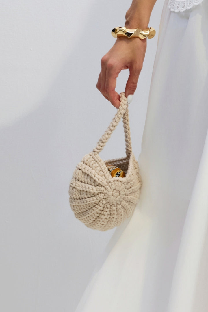 Gehäkelte Muschel-Handtasche geöffnet - KYMA