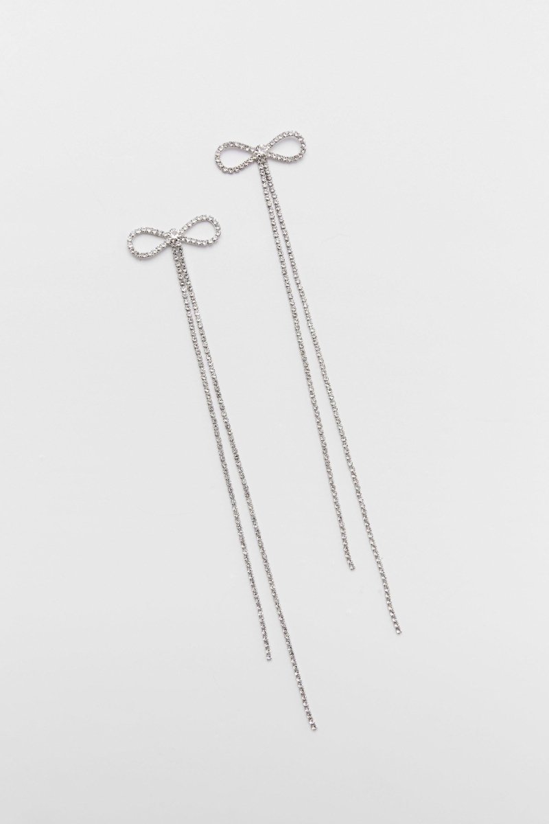 Diamante Bowknot Quasten-Ohrringe - KYMA - Nahaufnahme der Quasten