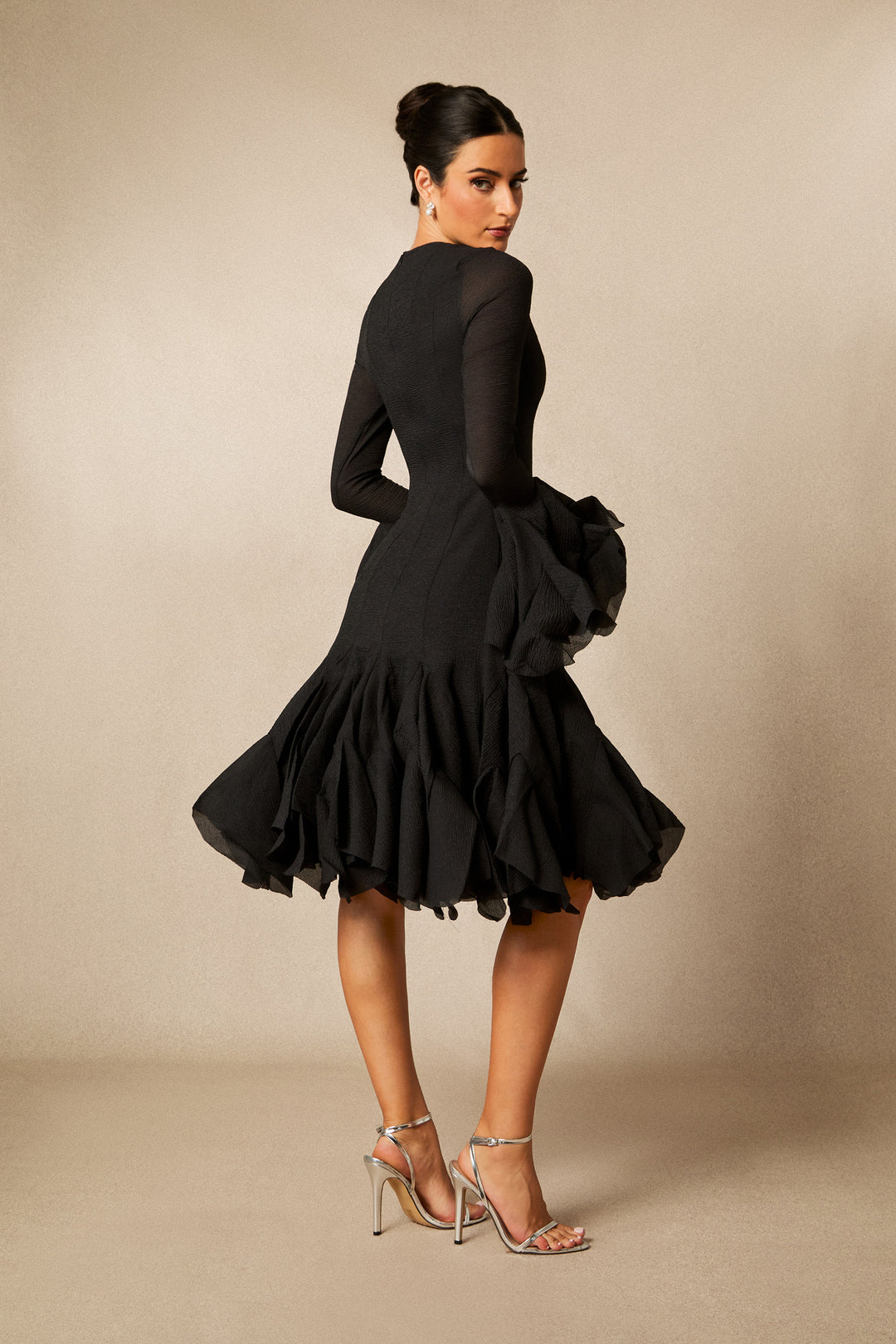 Gloria langes Ärmel Midi-Kleid mit ausgestelltem Saum – Größentabelle – KYMA