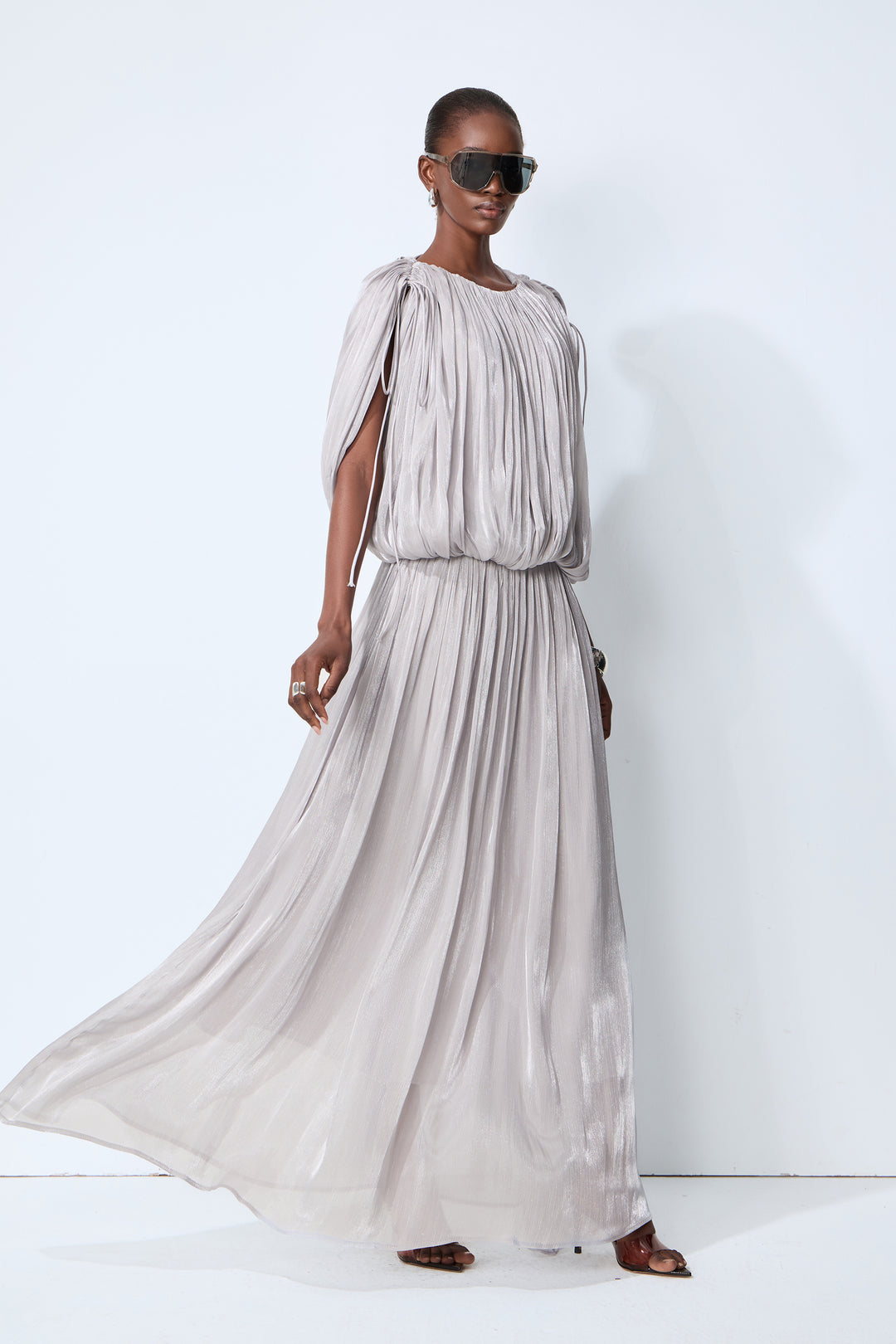 Schimmernder Crinkle-Chiffon des Kleides