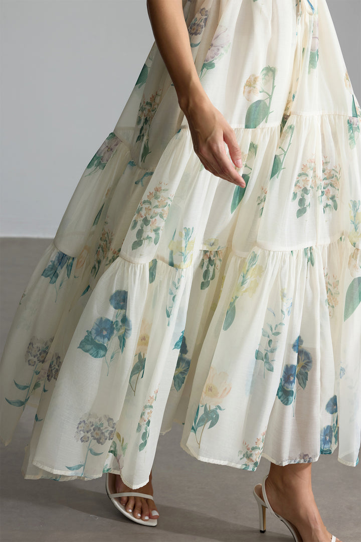 Maxikleid mit Neckholder-Ausschnitt und A-Linie