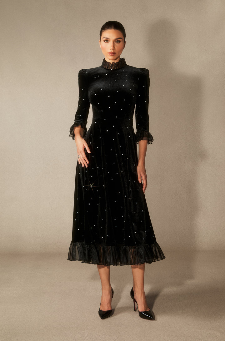 Jolie Diamante Rüschen Samt Maxikleid Rückseite KYMA