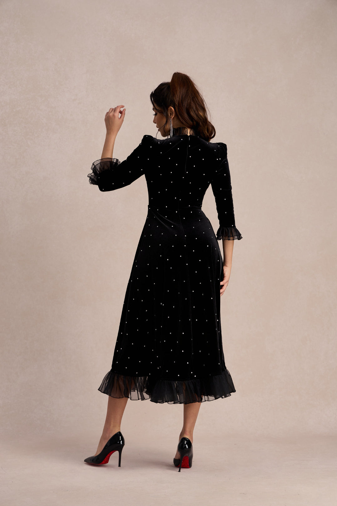 Jolie Diamante Rüschen Samt Maxikleid kombiniert KYMA