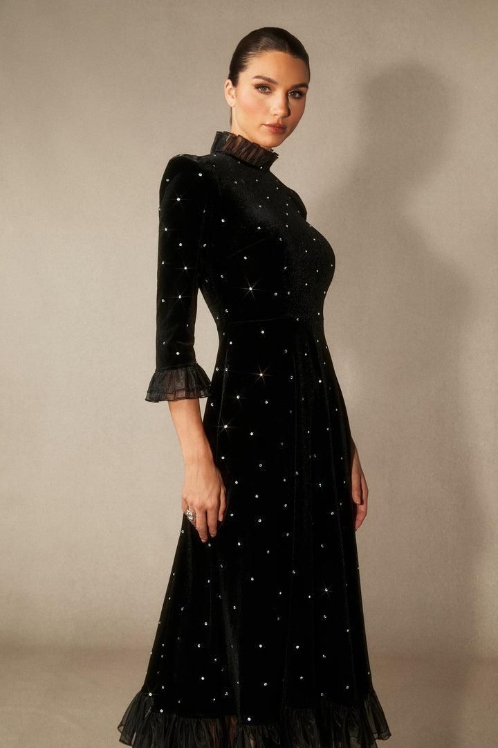 Jolie Diamante Rüschen Samt Maxikleid Stoffstruktur KYMA