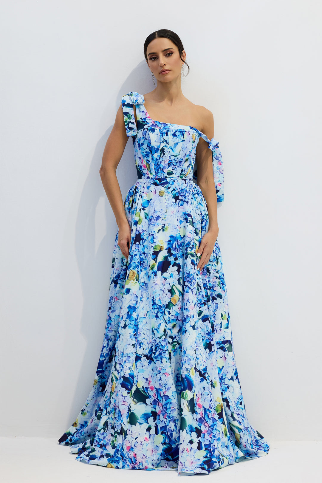 Kacey Maxikleid mit Hortensien-Print Rückenansicht - KYMA