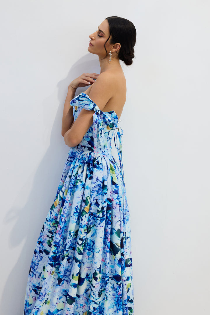 Kacey Maxikleid mit Hortensien-Print Trägerdetail - KYMA
