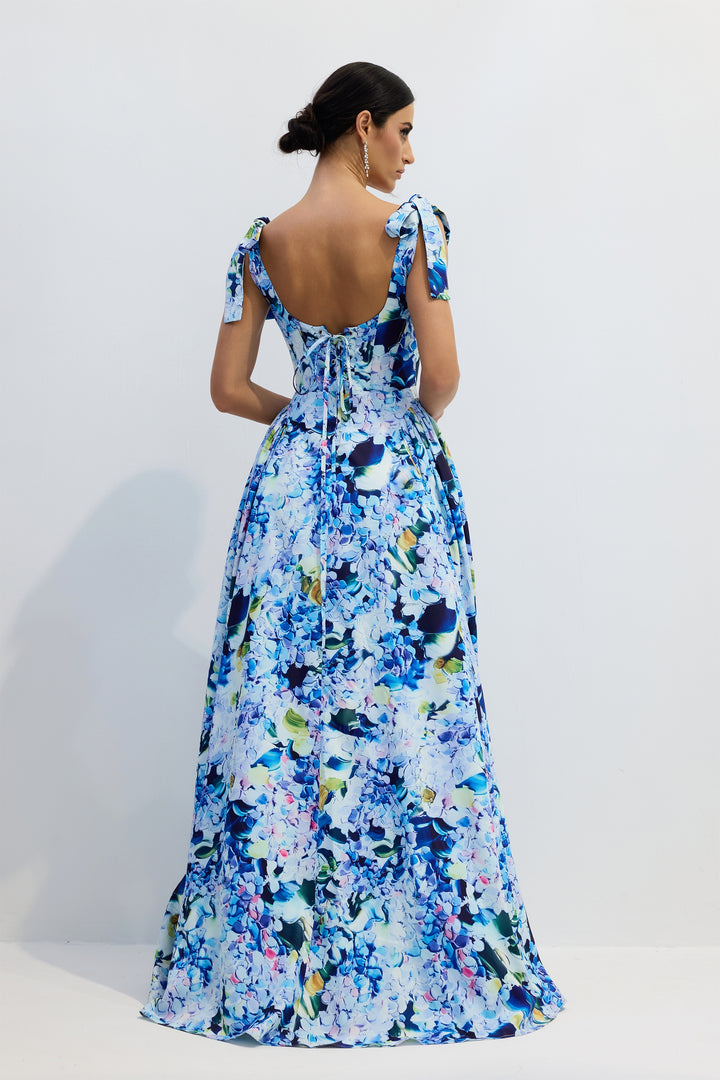 Detailaufnahme des Stoffes und Musters des Kacey Maxikleids - KYMA