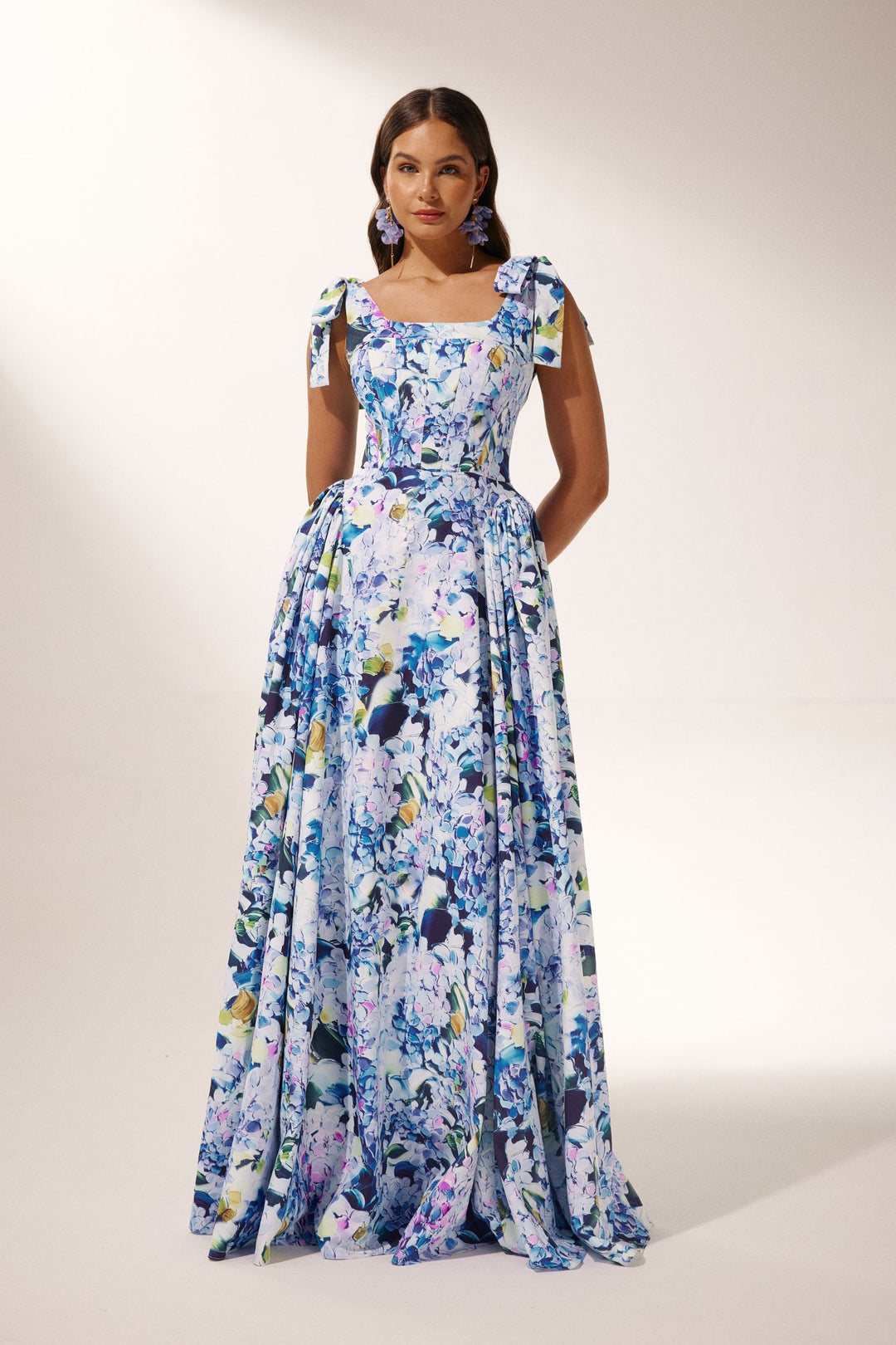 Das Kacey Maxikleid perfekt für einen Sommer-Brunch - KYMA