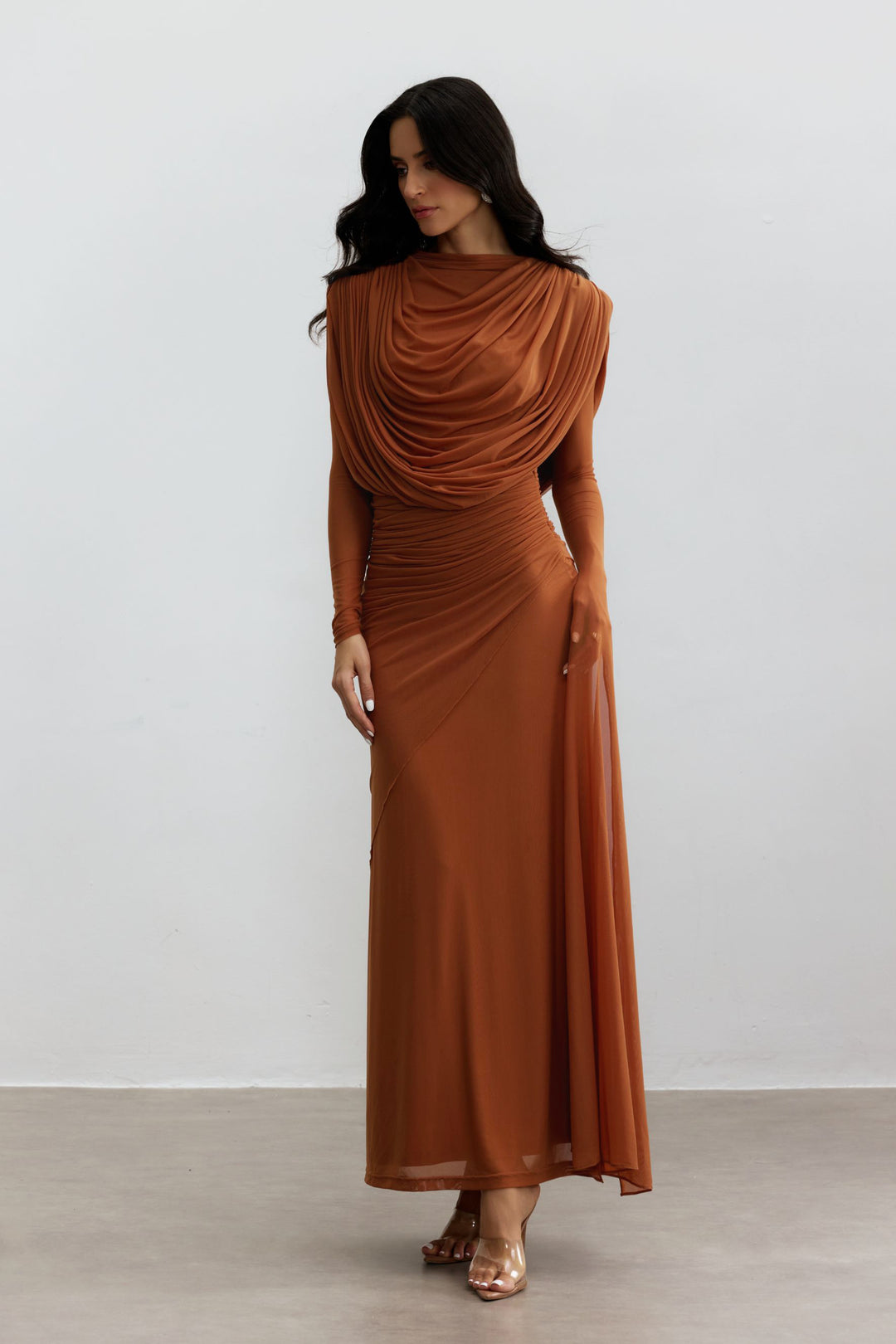Elegant drapierter Ausschnitt - KYMA