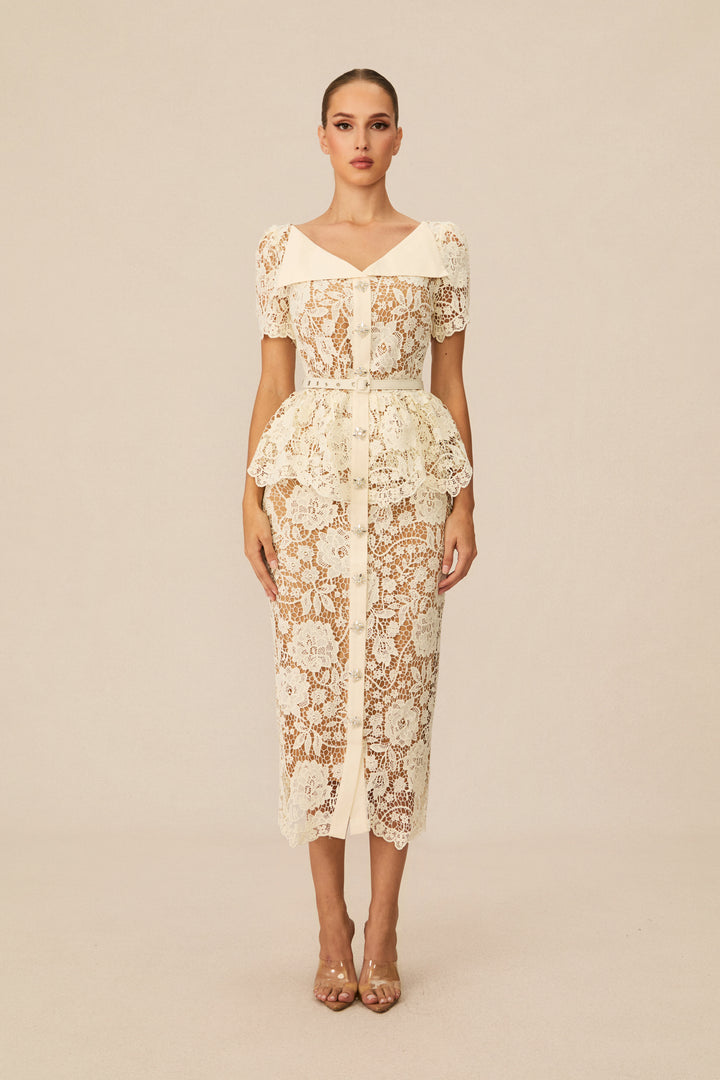 Larina Kleid mit Peplum-Taille und Gürtel - KYMA