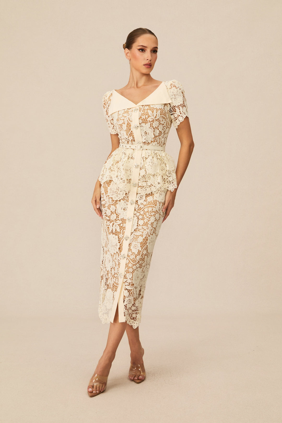 Kombination Larina Kleid mit Accessoires - KYMA