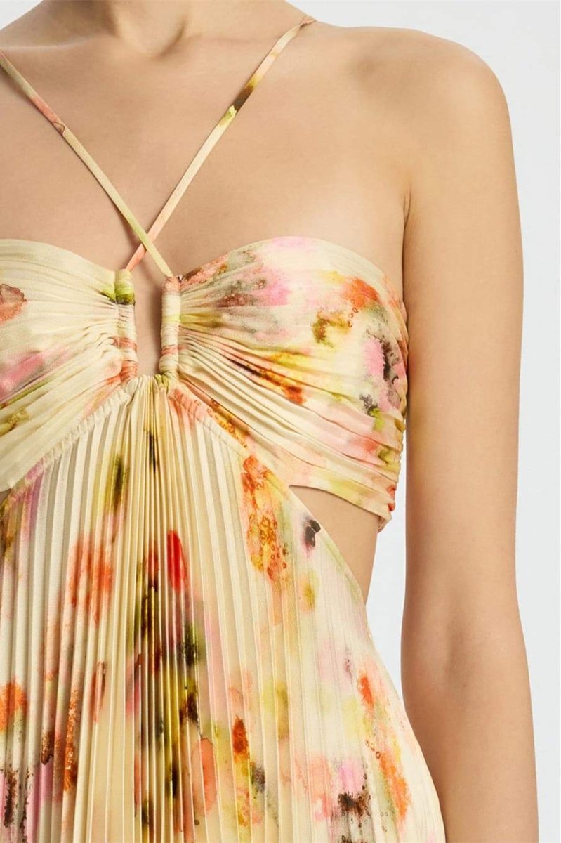 Leila Neckholder Cut-Out Plissee Maxikleid Stoffdetail - KYMA