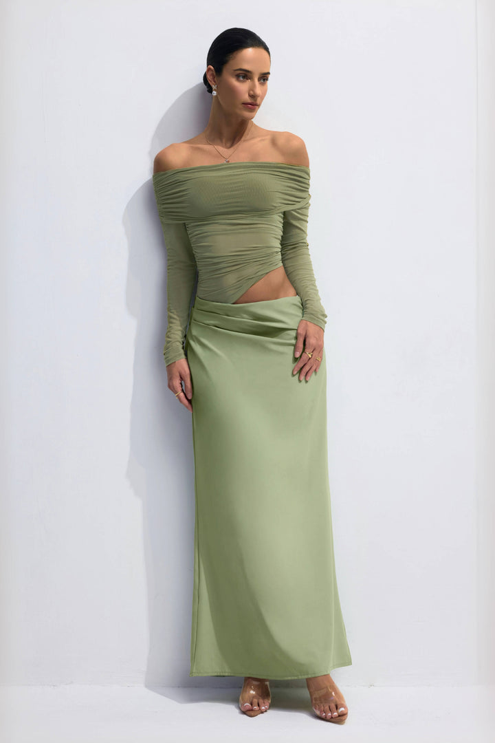 Lillian Maxikleid schulterfrei und transparent aus Mesh im Detail