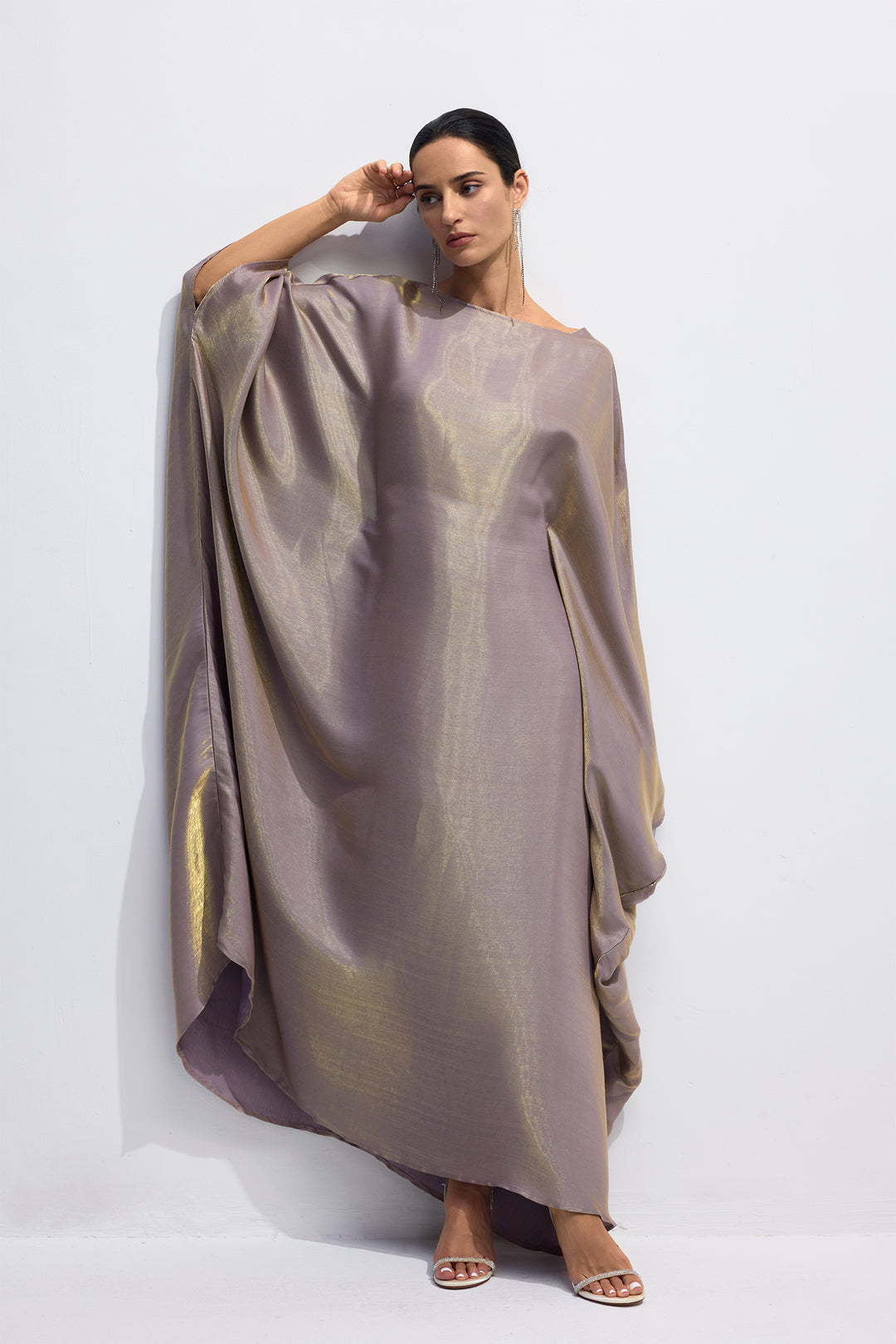 Madeline Fledermausärmel Maxi Kaftan in Beige - KYMA