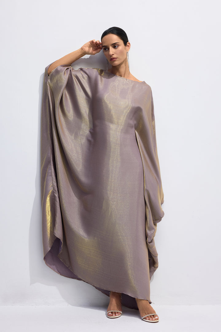 Madeline Fledermausärmel Maxi Kaftan in Beige - KYMA