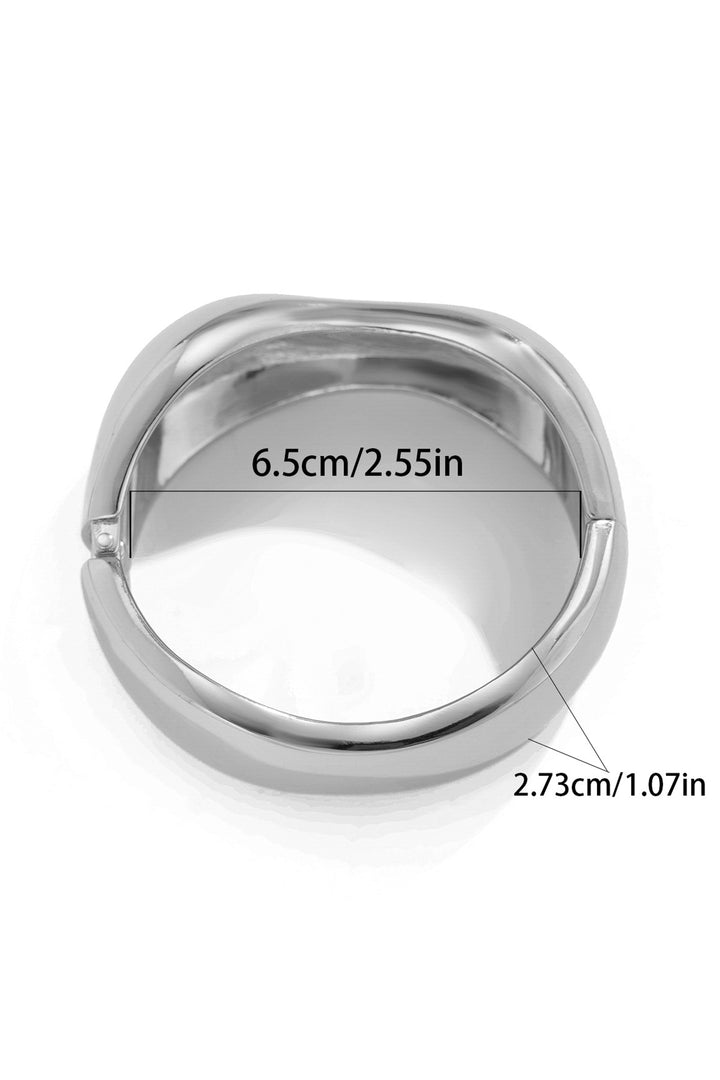 Metall-Armreif mit unregelmäßiger Form – KYMA