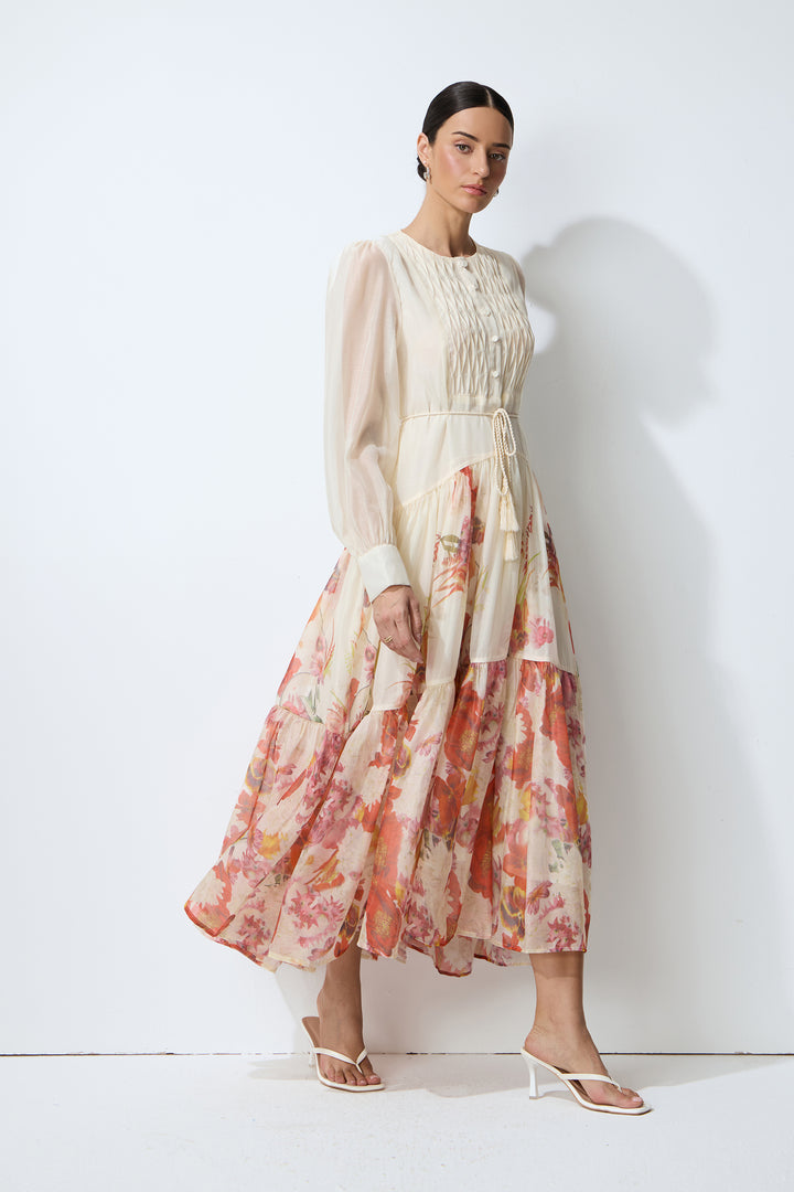 Gürtel mit Quasten am Maxikleid - KYMA