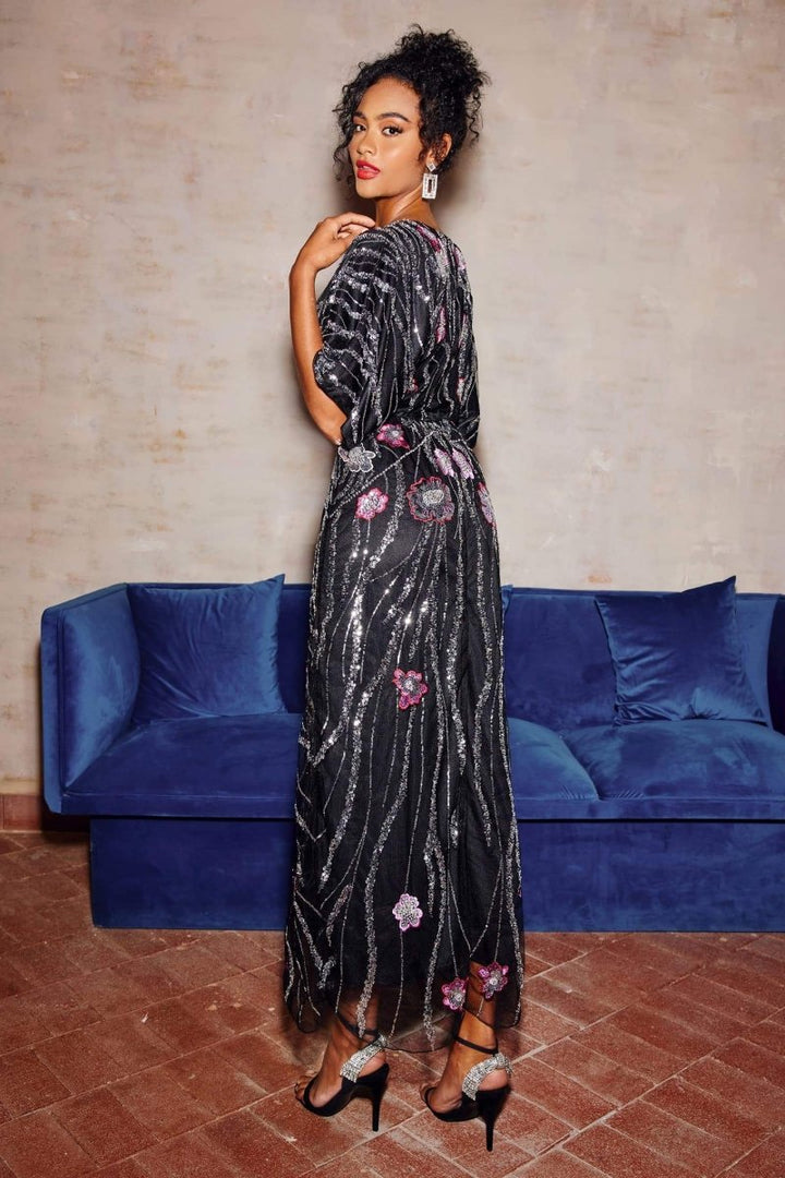 Nina Maxikleid mit Blumenstickerei und Pailletten - Styling-Beispiel - KYMA