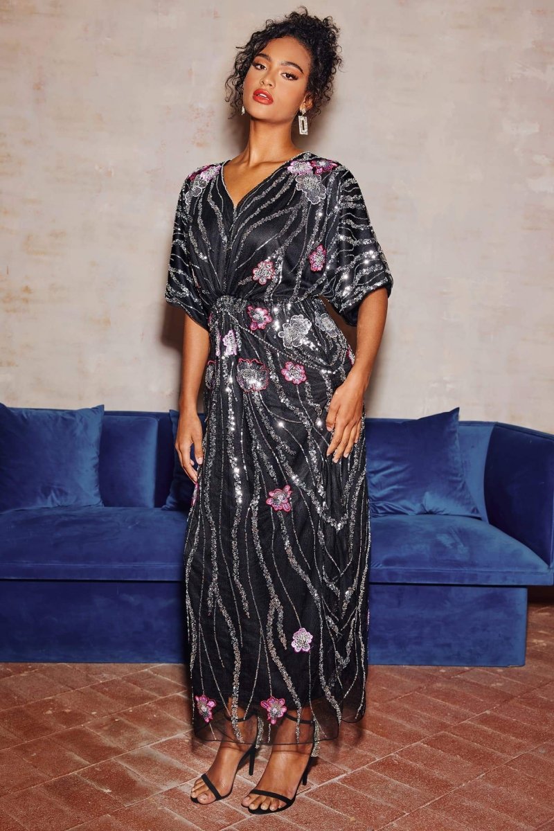 Detailaufnahme der Pailletten am Nina Maxikleid - KYMA